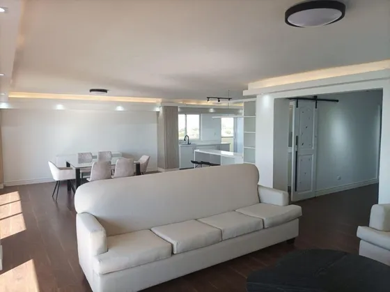 Apartamento Frente Al Mar  Totalmente Amueblado- Malecón