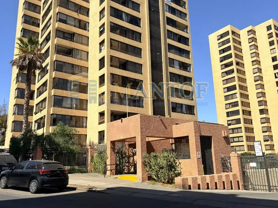 Venta Amplio Departamento 4 Dormitorios Sector Parque Brasil