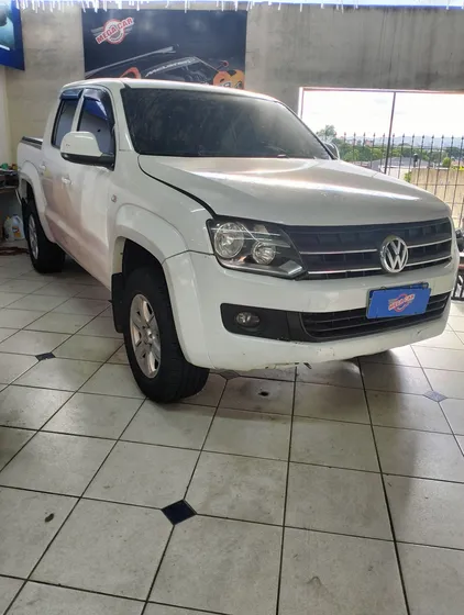 Volkswagen Amarok 2.0 Trendline Cab. Dupla 4x4 4p Automática