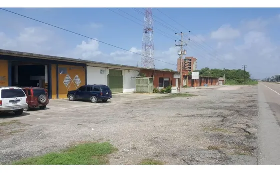En Alquiler Terreno Con Bienhechurías En Tucacas Código 5607370