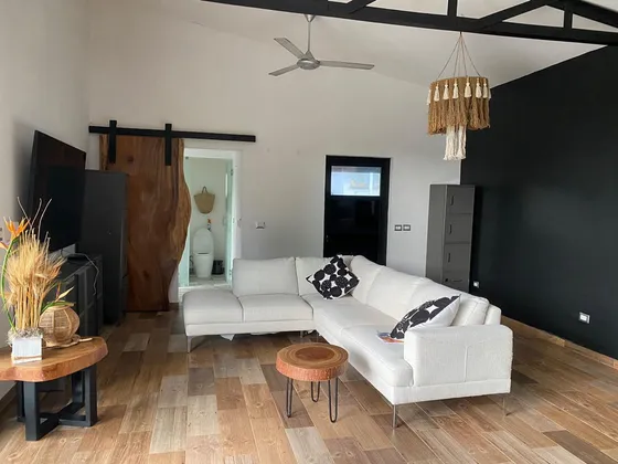 Villa Con Un Bungalow En Un Terreno Muy Espacioso