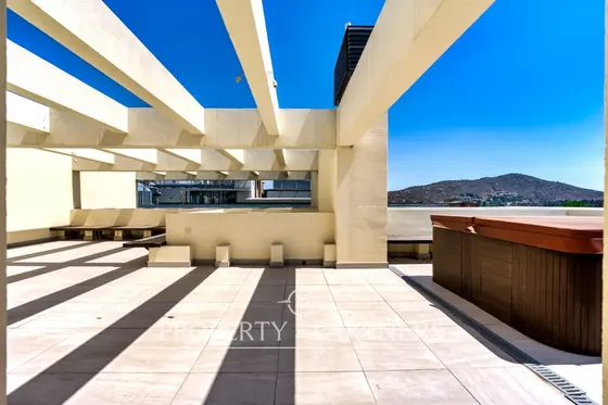 Increíble Departamento Con Vista Despejada Desde G...
