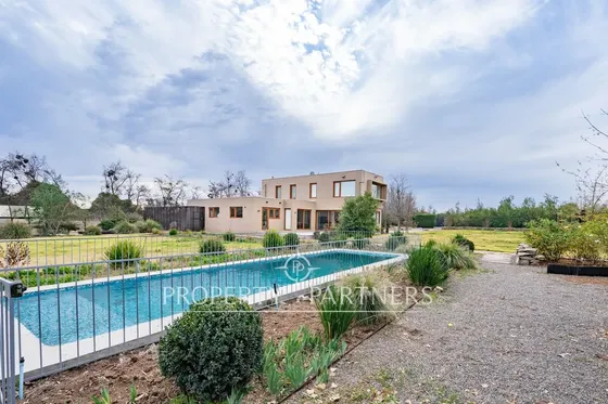 Gran Oportunidad En Exclusivo Condominio De Santa ...