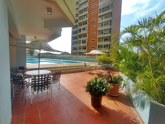 En Venta Amplio Apto En Cr Latinia Park. Puerto La Cruz 