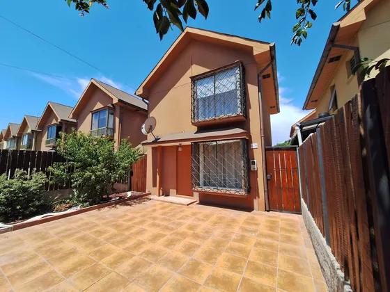 Casa En Arriendo Con Buena Ubicación En Buin