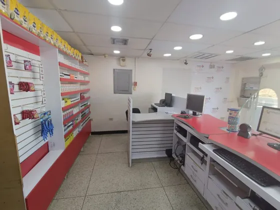 Venta De Fondo De Comercio Para Farmacia En Flor Amarillo D16-02