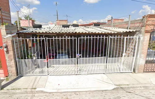 Casa En Oscar Arias Sánchez 66, La Floresta, San Juan Del Río/ Recuperacion Bancaria- Sh05