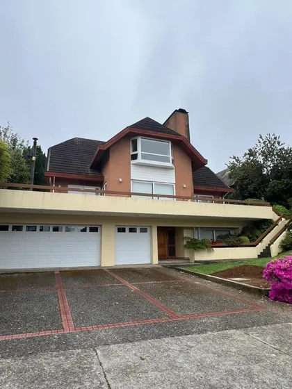 Casa En Arriendo En Isla Teja Valdivia Con Piscina