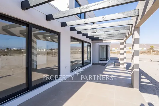 Casa Nueva Estilo Mediterráneo En Condominio Exclu...