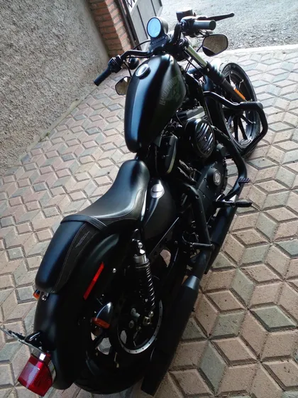 Iron 883