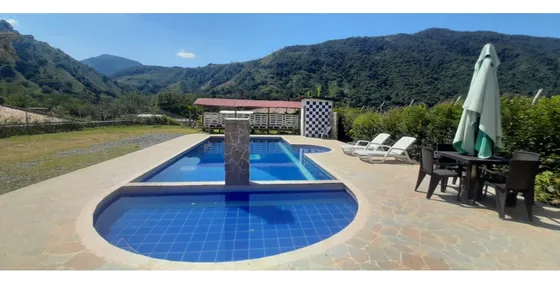 Venta Finca, Vereda Llanos De San Juan, San Jerónimo Antioquia 