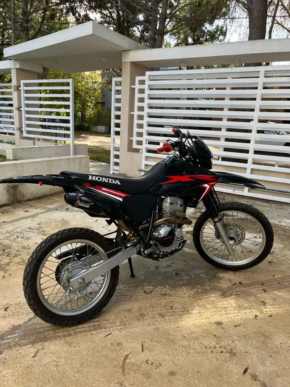Honda Tornado Con Muchos Accesorios