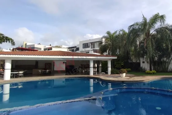Se Vende Lote De Terreno Dentro Del Fraccionamiento Burgos Corinto En  Temixco.-