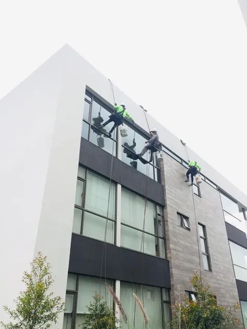 Trabajos En Altura/ Limpieza De Vidrios/ Pintura De Edf