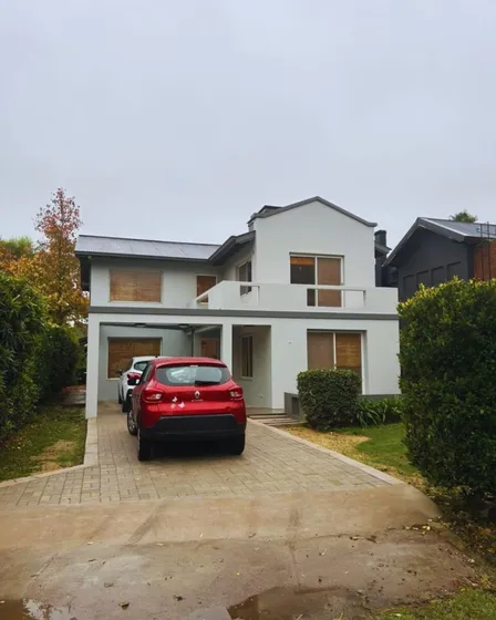 Casa En Alquiler En Golf Country Club Chascomús