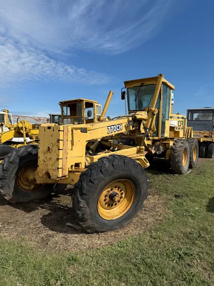 Motoniveladora John Deere 770ch 205hp Año 2003