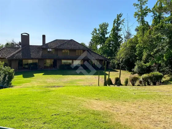 Casa En Venta Gran Terreno, 5 Dormitorios