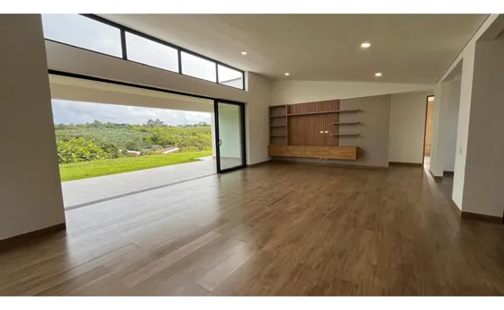 Venta De Hermosa Casa Campestre Para Estrenar Via Armenia 