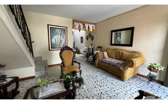 Casa Unifamiliar En Venta Cerca Al Parque Principal De Bello