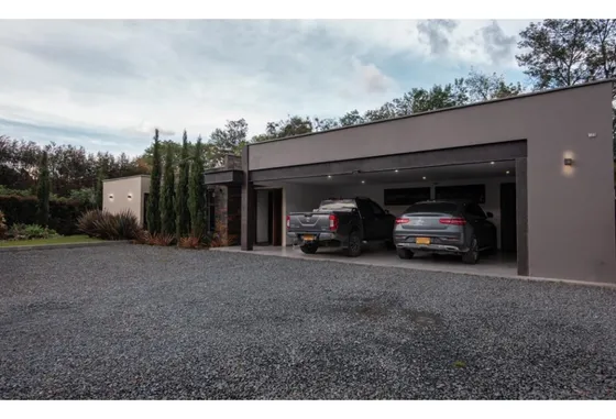Casa Amoblada En Arriendo En El Retiro