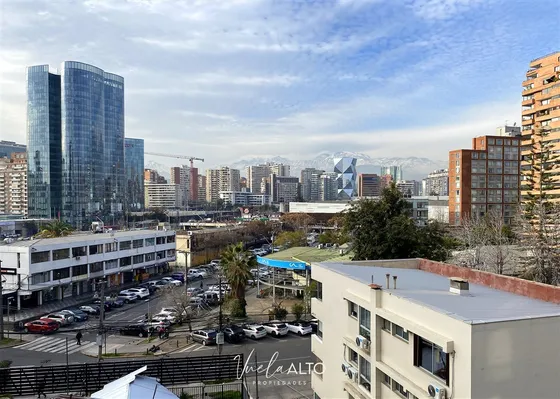 Dpto. En Venta 3 Dorm / Vista / Metro Manquehue / Apumanque