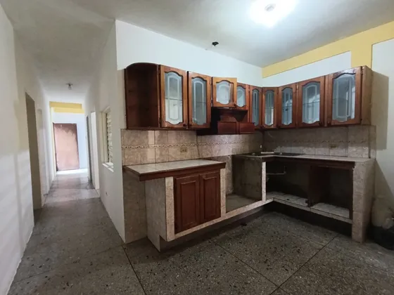 Casa Con 2  Locales Comerciales En Guacara (mer)