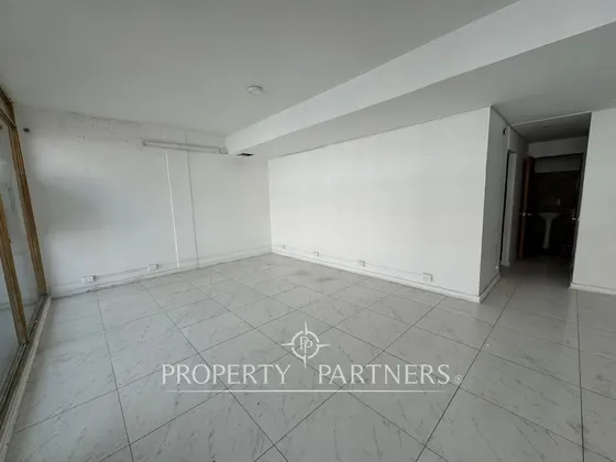 Local Comercial En Segundo Nivel En Barrio Brasil