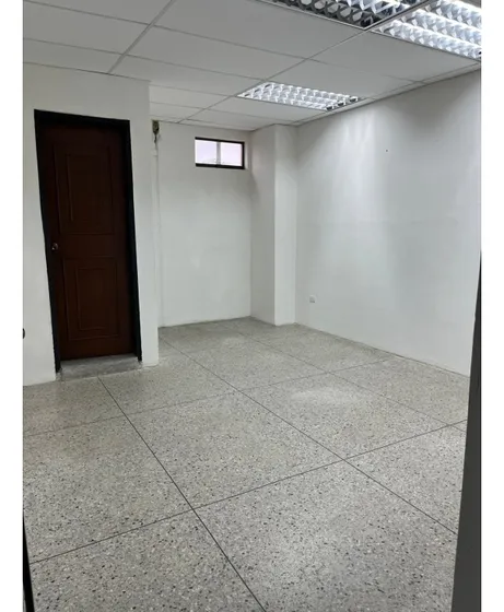 Se Alquila Local Comercial 20m² En Edif Marjoca Ve21-196em-lriv