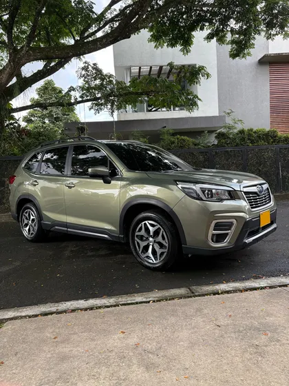 Subaru Forester Dinamic 2.0