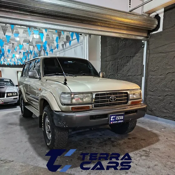 Toyota Burbuja Land Cruiser
