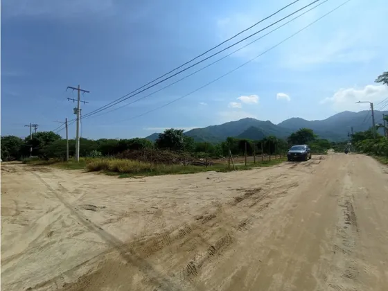 Lote Cerca De La Playa  Bello Horizonte Santa Marta - J.v