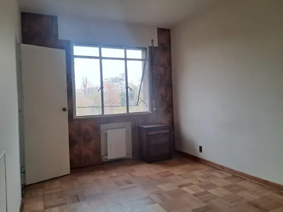 Venta Amplio Departamento 4 Dorm/ 4to Piso/ Av Santa María