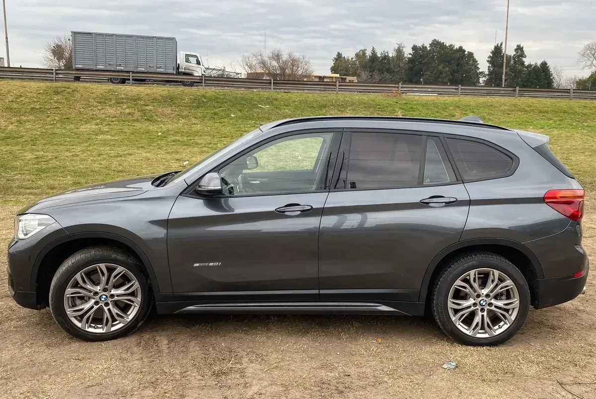 BMW X1 2.0 Sdrive 20i Sportline 192cv