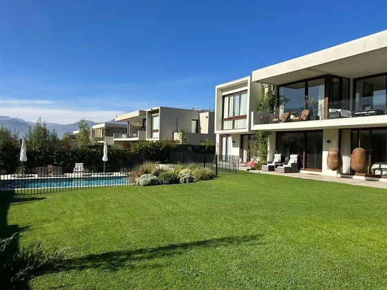 Casa En Venta Mediterránea En Pie Andino