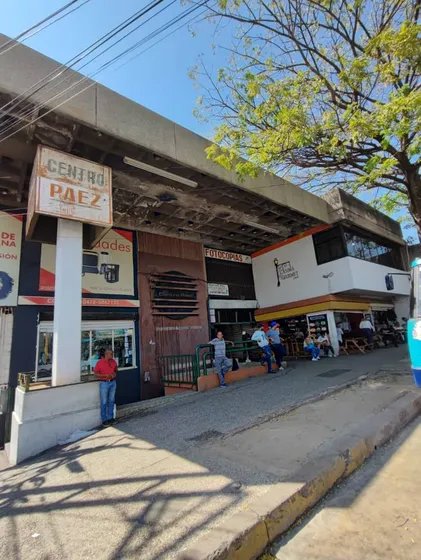 Josseyris Jimenez Alquila Local En Centro Centro Comercial Paez