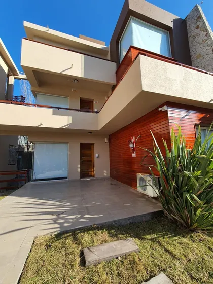 Mar De Las Pampas, A 1 Cuadra De Playa. Pet Friendly