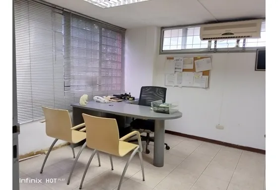 Se Vende Local 130m2 El Marqués 5831