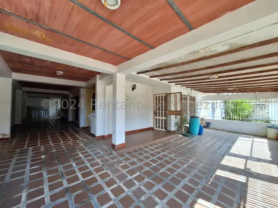 Casa En Venta En Palo Negro Aragua 25-4685 Irrr