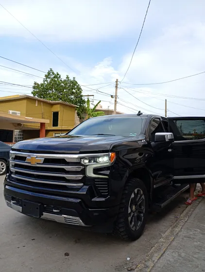 Chevrolet Cheyenne 5.3 Dobre Cabina High Country 4x4 At