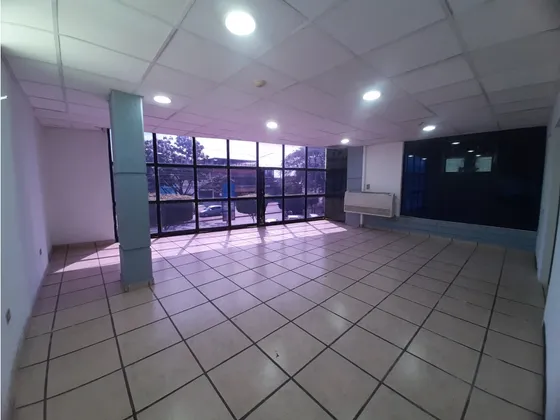 Local En Alquiler Av. Mariño. C.e Uniaragua. Maracay Dv-8517608