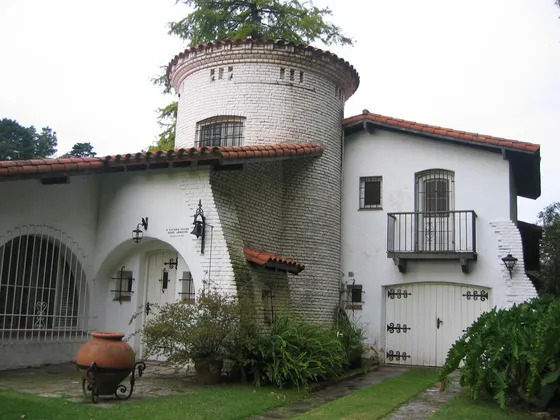 Quinta En Venta - 450 M2 Construidos - Moreno