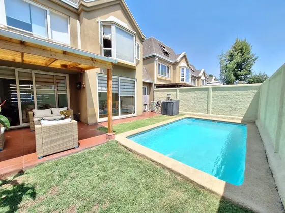 Casa En Venta En Carlos Silva Vildósola La Reina 41222