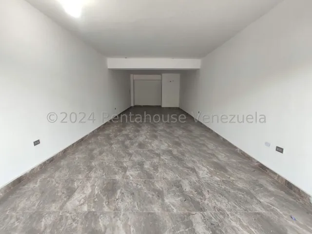 Local Comercial En Alquiler En San Jacinto Maracay Con Ful Movimiento Peatonal Y Vehicular Excelente Para Su Nuevo Proyecto Consultorio Medico Odontólogo Depósito Salón Conferencia Nela