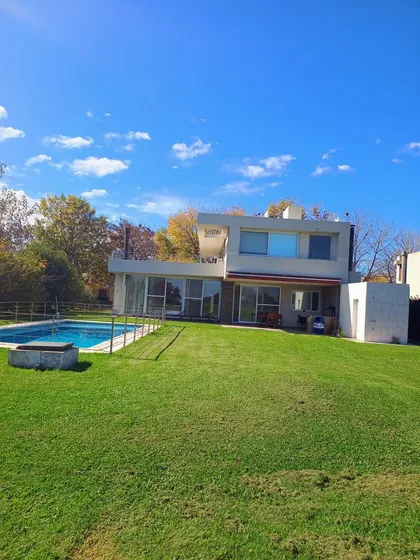 Casa En  Venta En Country El Nacional Club De Campo