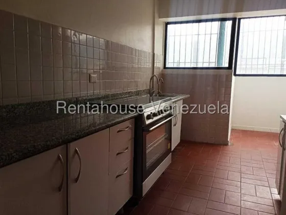 Oportunidad* Amplio Y Céntrico Apartamento En Alquiler En Boleíta Norte -mls #25-23525 - Jca