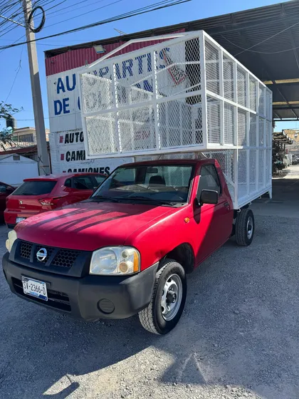 Nissan Np300 2.4 Estacas Dh Mt