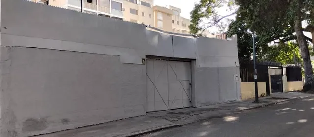 Venta De Local Taller Mecanico Con Excelente Potencia Para Condicionar Como Cualquier Negocio Por Estar Ubicadoa Pie De Calle En Las Acacias Yc