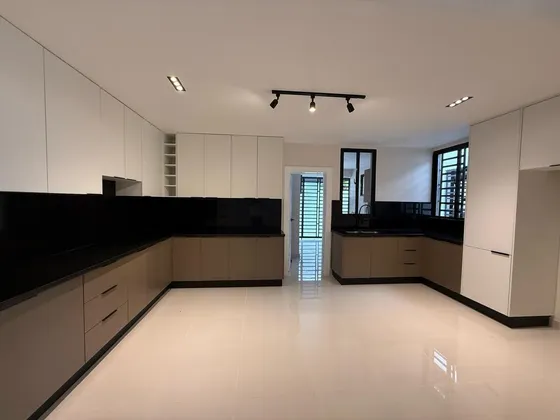 Oportunidad En Alquiler De Casa Con 4 Habitacion En El Exclusivo Sector Las Prad