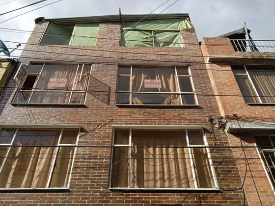 Casa De 4 Pisos En Venta En Suba, Barrio Aures 1  ¡excelente Oportunidad Para Inversión!