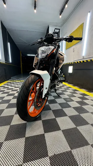 Duke 200 Ng